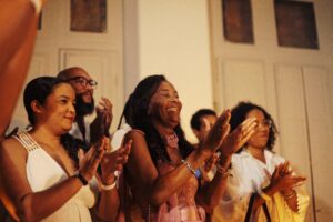 exposição: RAÍZES: COMEÇO, MEIO E COMEÇO