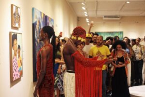 exposição: RAÍZES: COMEÇO, MEIO E COMEÇO