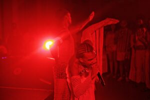 exposição: RAÍZES: COMEÇO, MEIO E COMEÇO